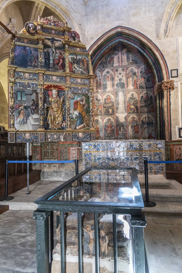Salamanca 058 - Catedrales Nueva y Vieja - vieja - capilla de Santa Barbara.jpg